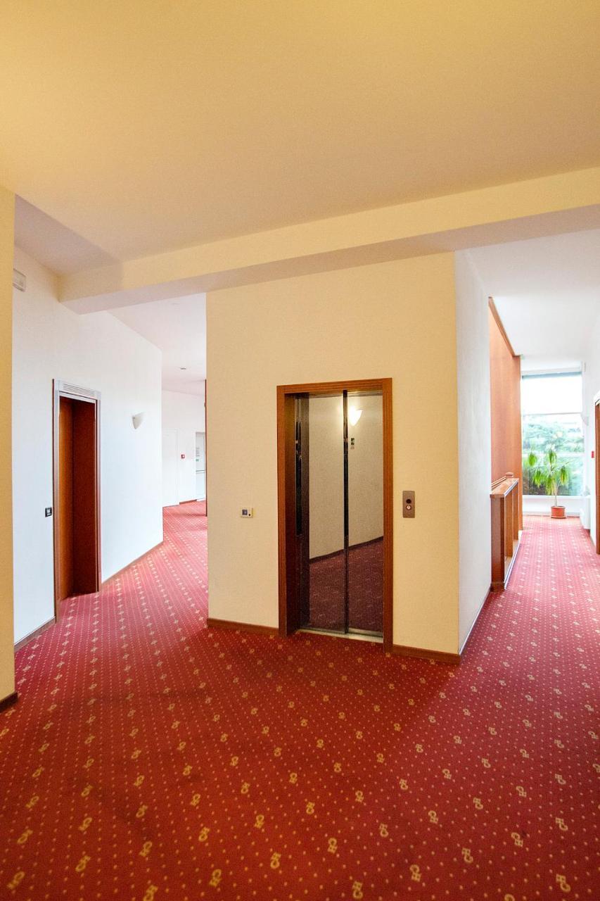 Hotel Garibaldi Padova Exterior photo